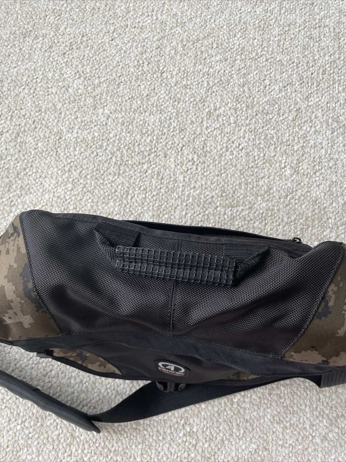 Tamrac 5534 Adventure Messenger 4 Camera Bag (Camo) eBay