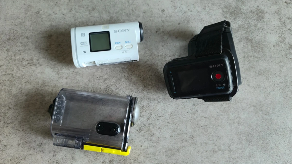 Filmadora Ação Actioncam Sony Hdr-as100v + Live View Rm-lvr1 | Parcelamento sem juros