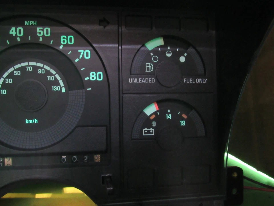 88-90 CHEVY C/K 1500 SILVERADO GMC CUADRO DE INSTRUMENTOS SPEEDO RECONSTRUIDO 3274 Foto 2 de 4