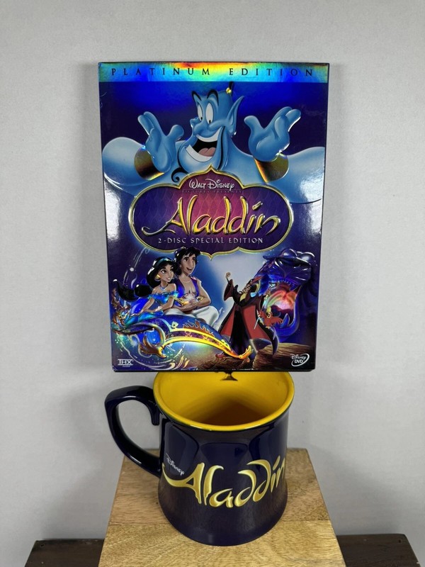 Disney Gift Set Aladdin Cup & Platinum 2-Disc DVD Special Edition Gift Set