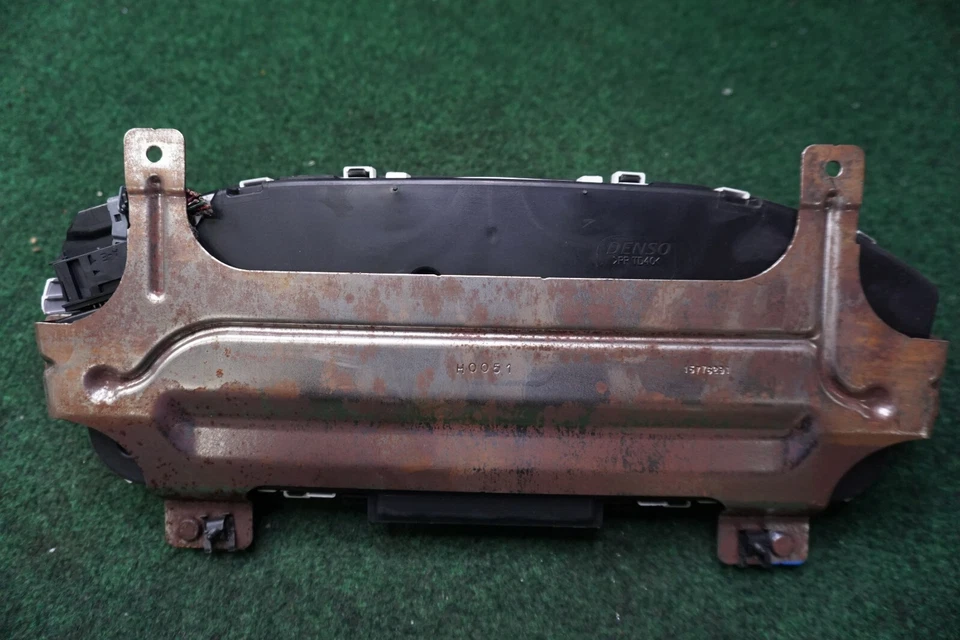 2011 CADILLAC DTS спидометр калибра кластер OEM 20880905 116,171K миль - Изображение 3 из 4