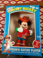 NEW In Box Vintage Walt Disney Cowboy Mickey Mouse Wind-Up STRUM'N GUITAR PLAYER