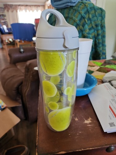 Botella de agua TERVIS Tumbler 24 oz chanclas abatible y pelota de tenis en bucle eBay