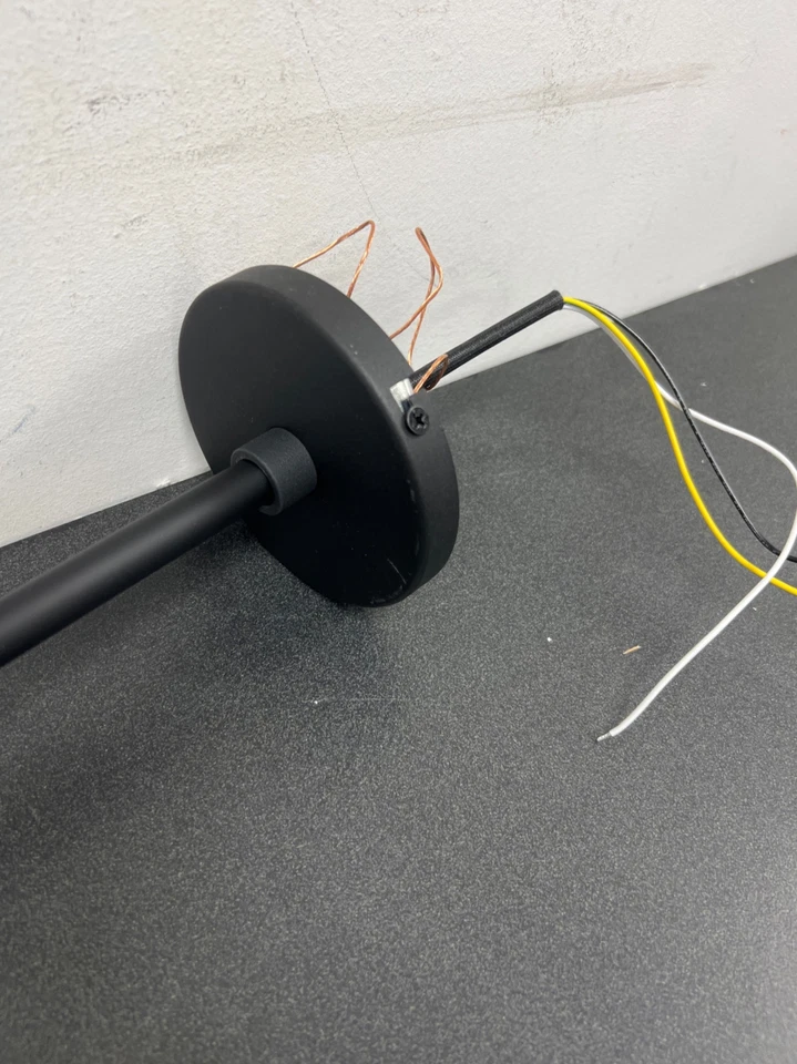 Bruck Lighting 350440/30K/38/BK/P GX15 5 英寸宽 LED 迷你吊坠 - 黑色 — 第 3/3 张图片