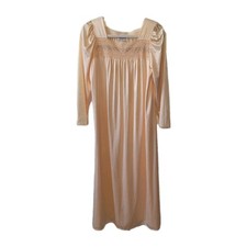 Vtg 1960 s Women s Sz S Vanity Fair Peach Tricot Nylon Nightgown Lace Embroidery