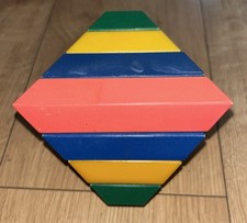 Vintage Wedgits Pyramide geometrisch MINT Bauspielzeug 7-teiliges Set