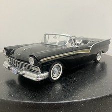 Sun Star 1957 Ford Fairlane Skyliner 118 Diecast Model Car Black. Sun Star 1957 Ford Fairlane Skyliner 118 Diecast Model Car Black.