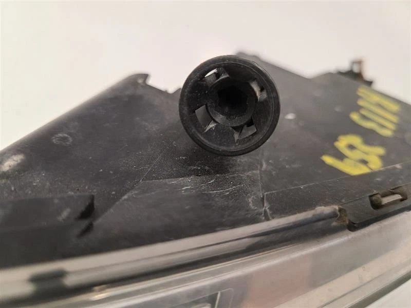 12-14 VOLKSWAGEN PASSAT RH Passenger Fog Driving Light Bumper Mounted 561941700 - Image 4 of 4