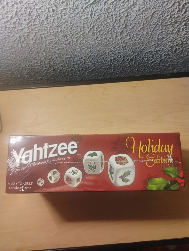 Yahtzee Holiday Edition by USAopoly & Hasbro Christmas Family Dice Game Complete - Image 3 of 4