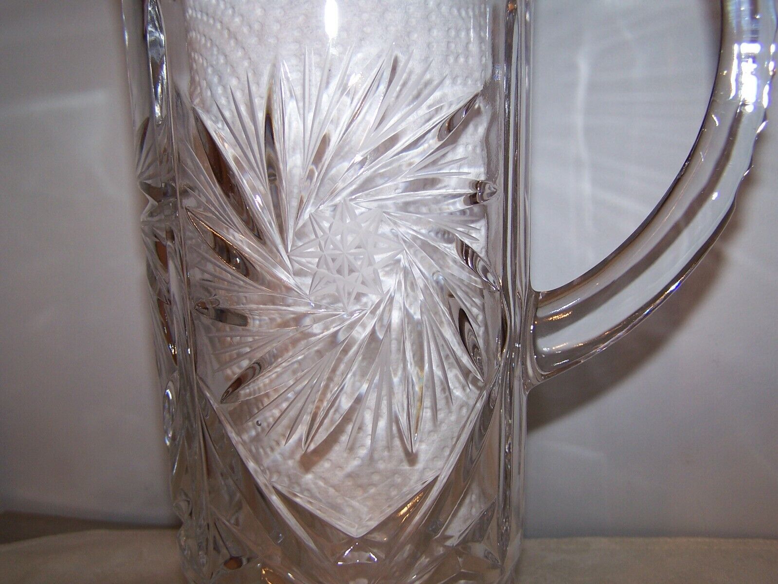 BEAUTIFUL PINWHEEL HEAVY 4 lb. 12 oz. CRYSTAL WATER PITCHER - 9 5/8 INCHES HIGH