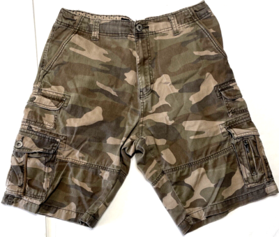 IRON Camo Cargo Shorts Mens Size 32 Green Khaki Pants Military