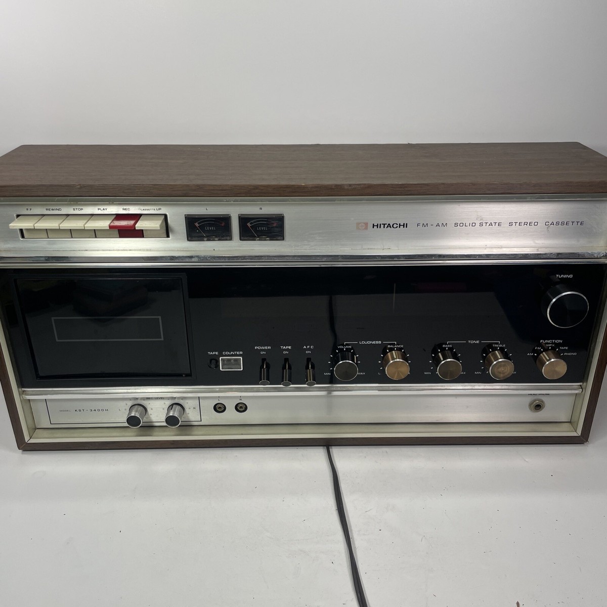 Hitachi KST-3400H AM/FM Stereo Radio Cassette Player + Speakers