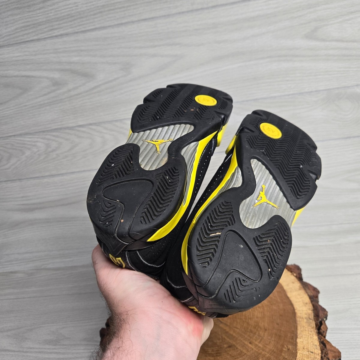 Nike Air Jordan 14 Retro Thunder Black Yellow 487524-070 GS Youth