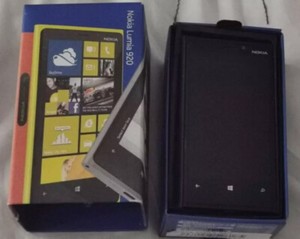 Nokia Lumia 920 schwarz entsperrt 32GB 1GB RAM 4,5" Windows Smartphone *NUR TEILE*