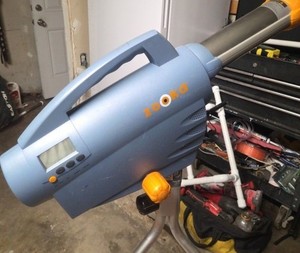 Zooka ZS740 Baseball Pitching Machine with New Battery Stand Included