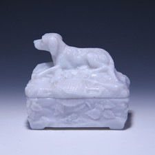 Pressglasdose JAGDHUND UND GEWEHR - VALLERYSTHAL um 1908