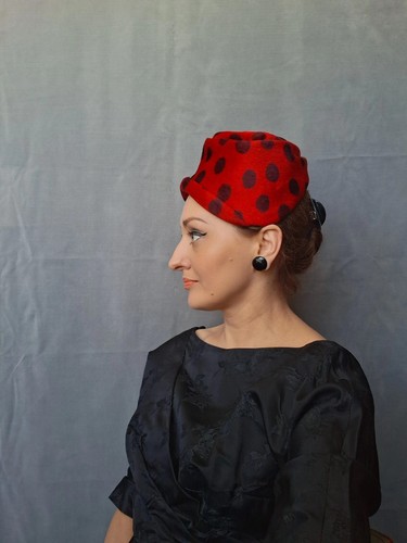 Vtg. Iconic New Look Early 1950s Felt Polka Dot Red Hat !!! Exellent Condition - Picture 7 of 9