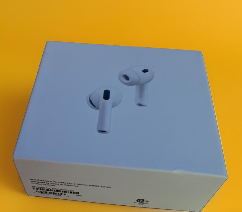 Apple AirPods Pro 3 (3rd Gen) Wireless Earbuds with Active Noise Cancellation