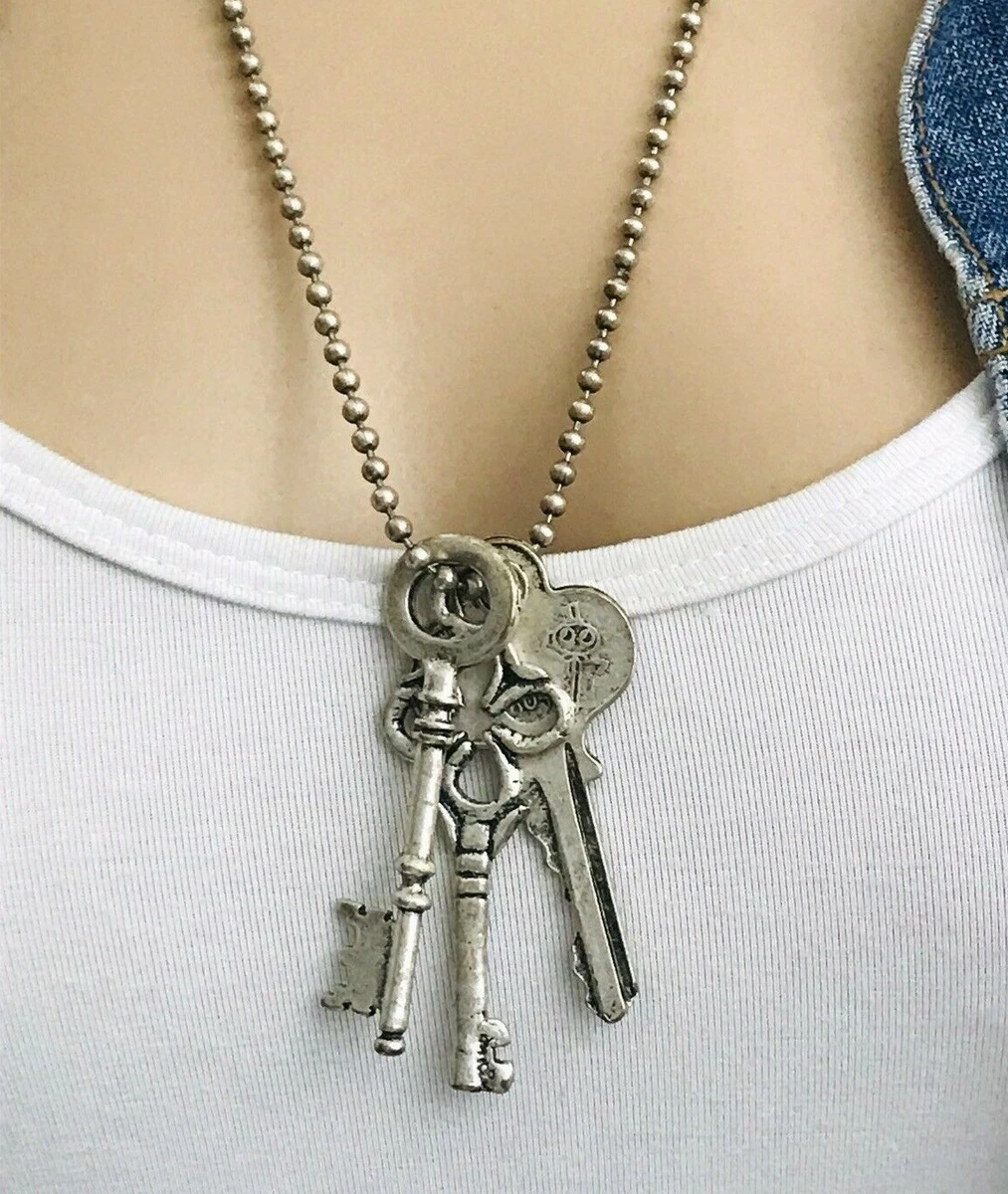 Three keys deals necklace