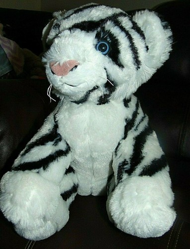 2016 White Bengal Tiger Build a Bear Workshop plush - Picture 2 of 5