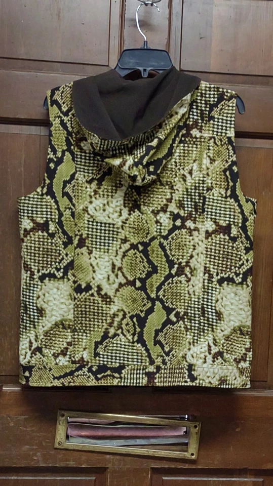 Chico's Zenergy Women's Reversible Full Zip Hoodie Vest Snake Skin/Brown NO SIZE - Image 2 of 4