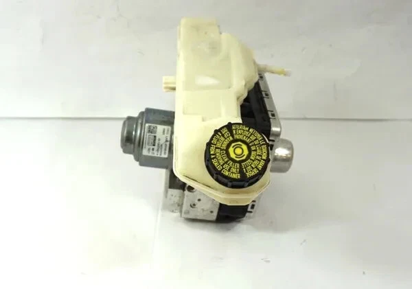 OEM 2021-2022 Ford Bronco Sport Brake Booster Master Cylinder W/Reservoir - Image 3 of 4