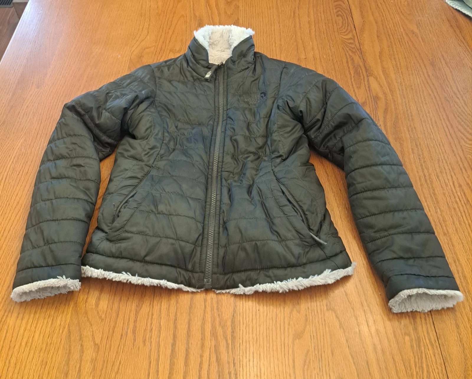 The North Face Child's Reversible Winter Jacket Size SMALL (7/8)