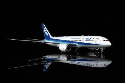 SQ Wings Boeing 787-8 All Nippon (ANA) JA802A 1:200 Modellflugzeug