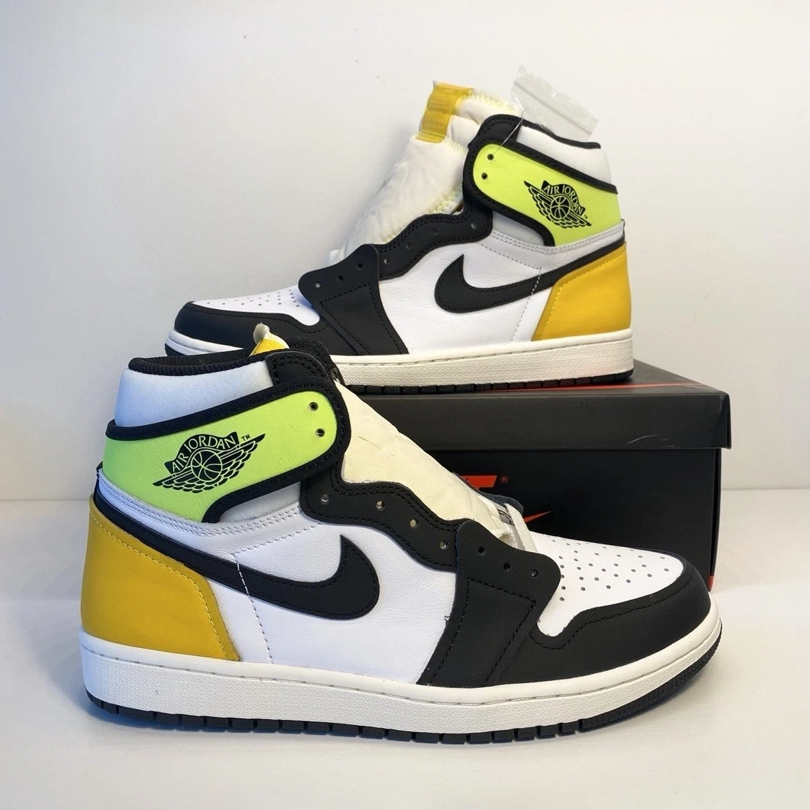 Jordan 1 Retro High OG Volt for Sale | Authenticity Guaranteed | eBay