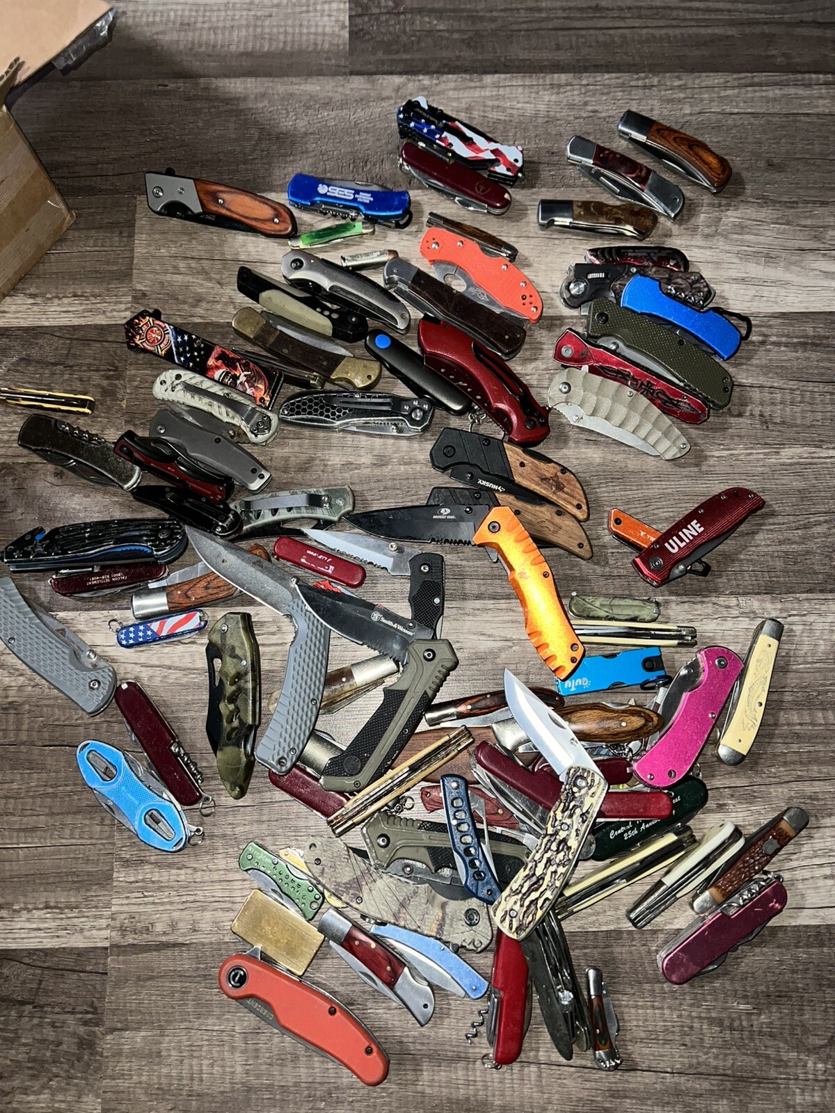 Assorted pocket knives - $5.99 each - Message with choice or random