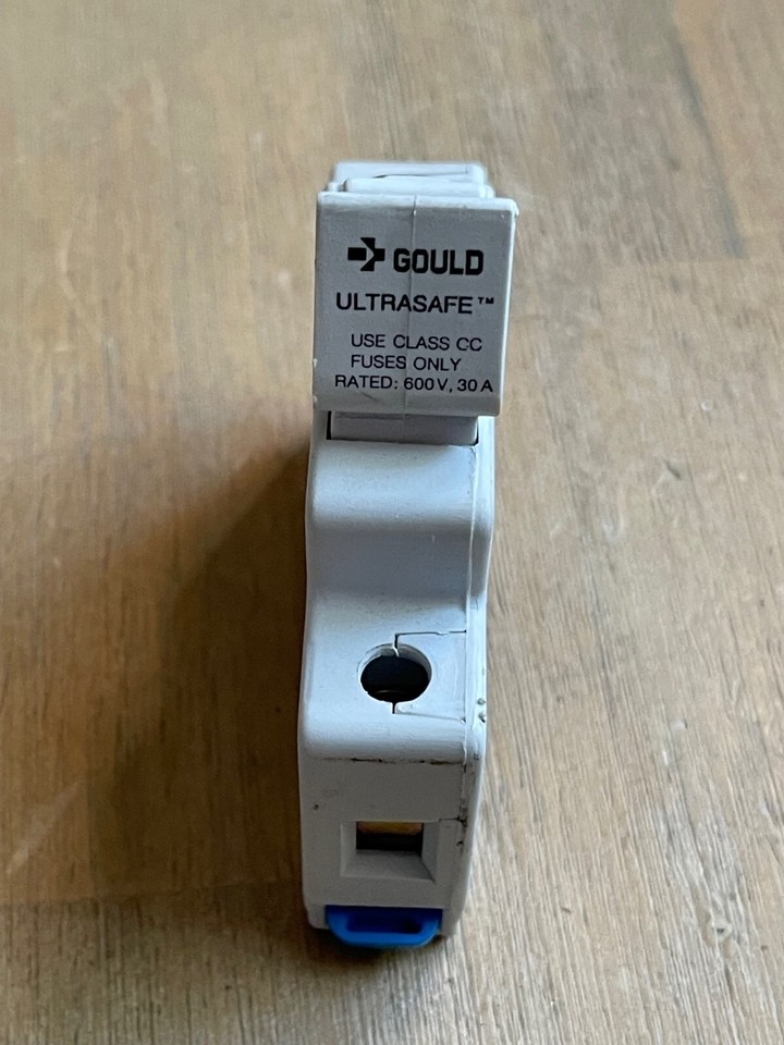 GOULD ULTRASAFE USCC1 FUSE HOLDER 1 POLE 30A 600V WITH BUSSMANN FNQR5
