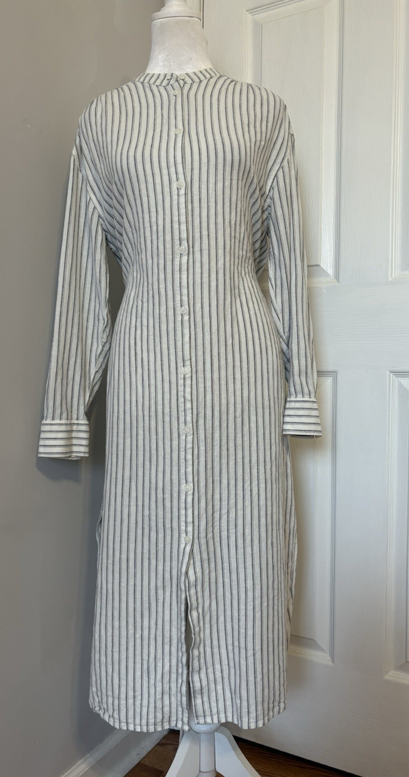 GAP Linen Blend Full Button Front Shirtdress Slee… - image 1