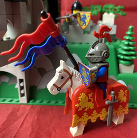 Vintage LEGO Castle Crusaders 6081 King's Mountain Fortress Complete - Pre-Owned
