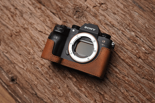 Custodia mezza fotocamera in vera pelle per Sony A7R III Mark III M3 Sony A9 - Foto 15 di 32