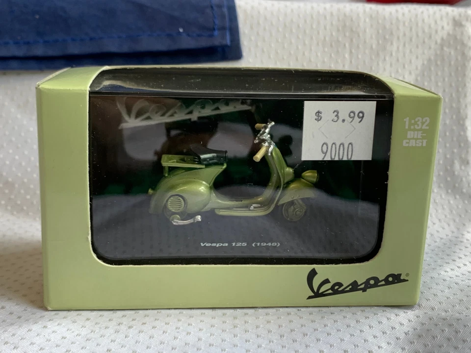 Diecast Vehicle Car Lot in Boxes Vespa 125 Australia Post Van Hamelys London Bus - Image 2 of 4