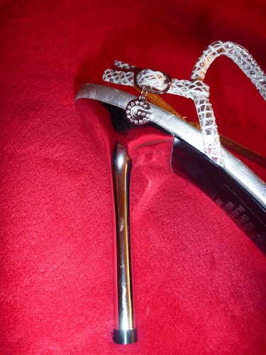 New Guess Women Ankle Strap 9.5 High Heel Open Sandals Silver Leather Stilleto - Picture 5 of 7