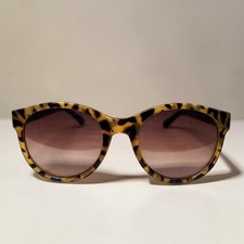 Fossil Vintage Tortoiseshell Round Women s Sunglasses Brown Gradient Lenses Sm