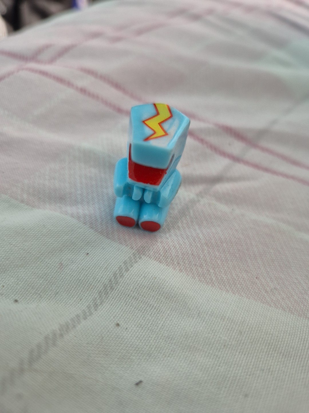 Picture 4 of 8