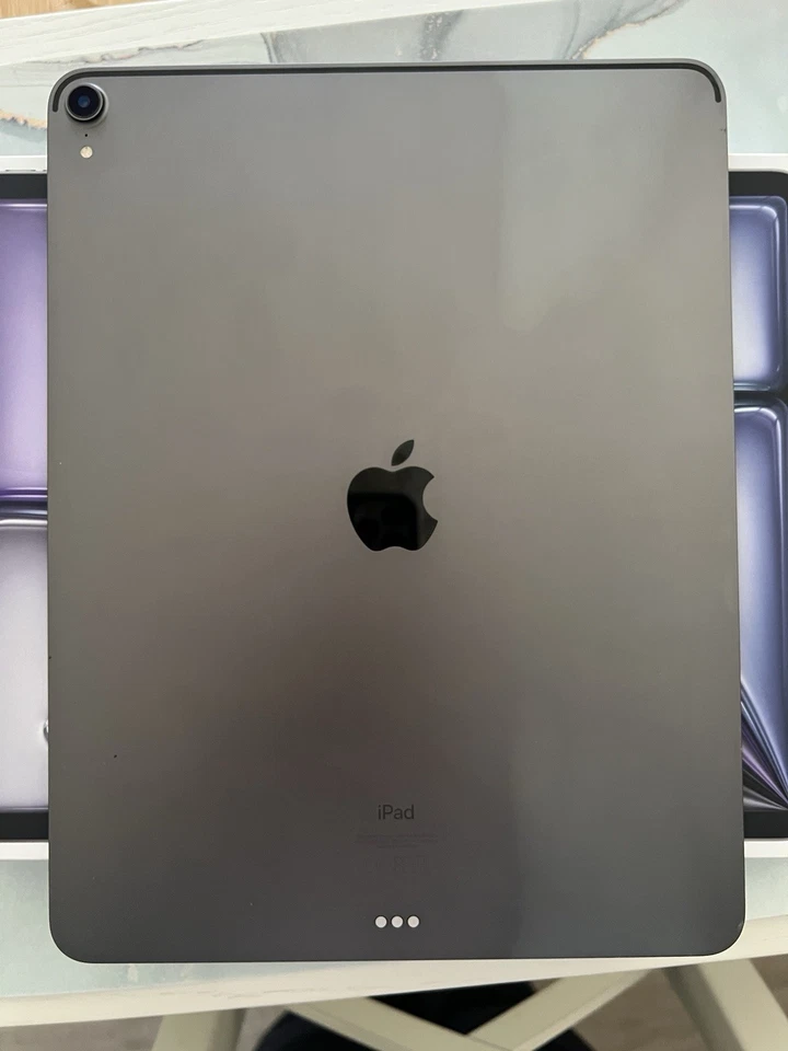 Apple iPad Pro 12.9-inch (3rd generation) · 64GB · Wi-Fi, foto 2 di 5