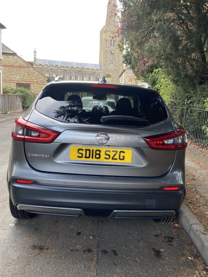 Nissan Qashqai 2018 Grey - Image 3 of 4