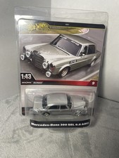 1:43 Hot Wheels Premium 2024 Real Riders Mercedes 300 SEL 6.8 AMG silver