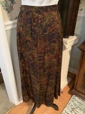 Beautiful VGR 100% Rayon Imported Fabric Women’s Skirt Made In USA Size 10