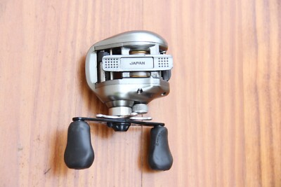 Shimano Curado Cu-100b Baitcaster Moulinet de pêche complet en caoutchouc scellé Roulement à billes kit pour RC Cars Shimano Curado Cu-100b Baitcaster Moulinet de pêche complet en caoutchouc scellé Roulement à billes kit pour RC Cars