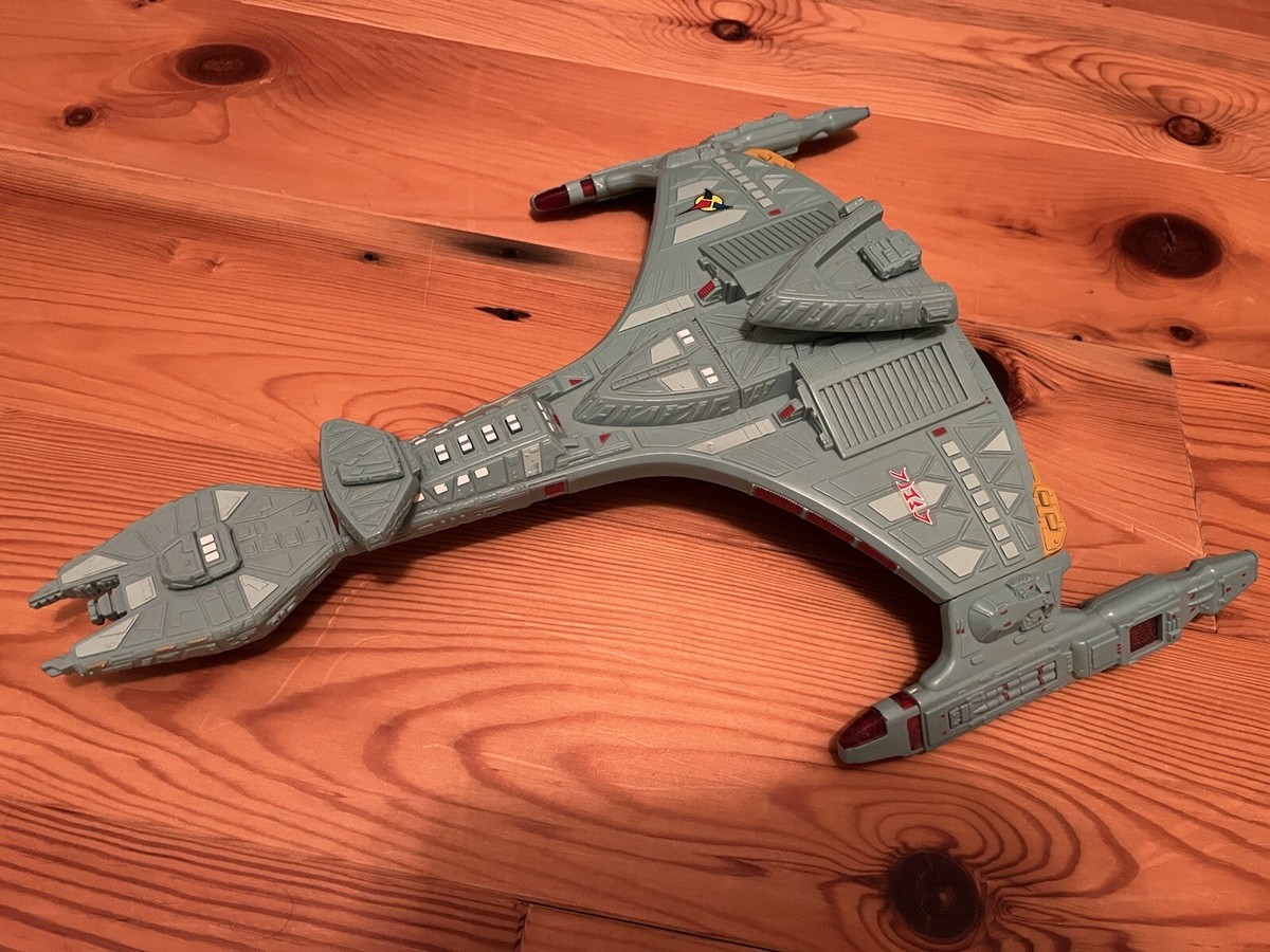 Star Trek Next Gen Klingon Vor'cha Class Attack Cruiser 1993