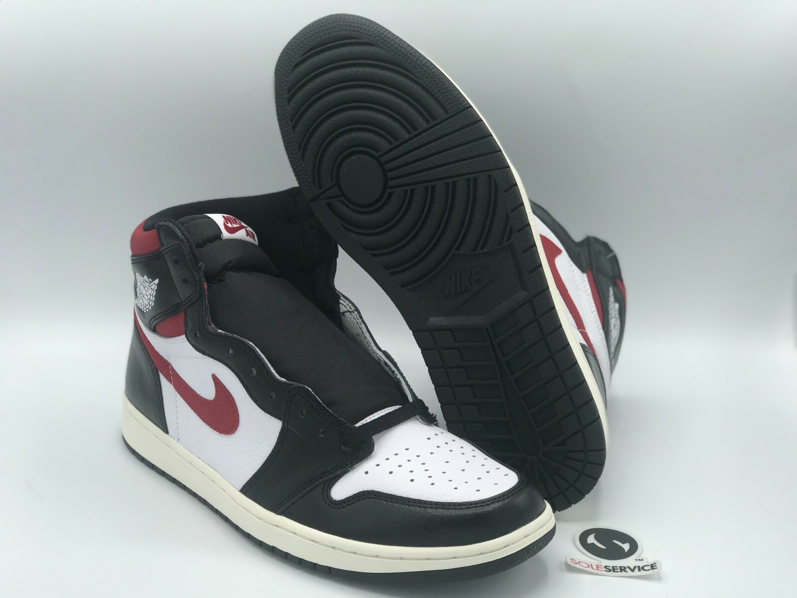 jordan 1 black gym red 2019