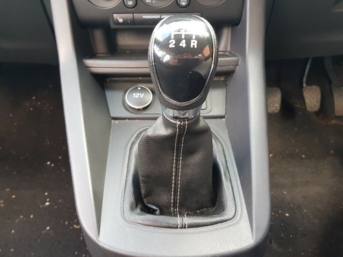 Ford Ka+ Zetec 1.2 gasolina 2018-2022 pomo de engranaje manual de 5 velocidades con aleta - Imagen 3 de 11
