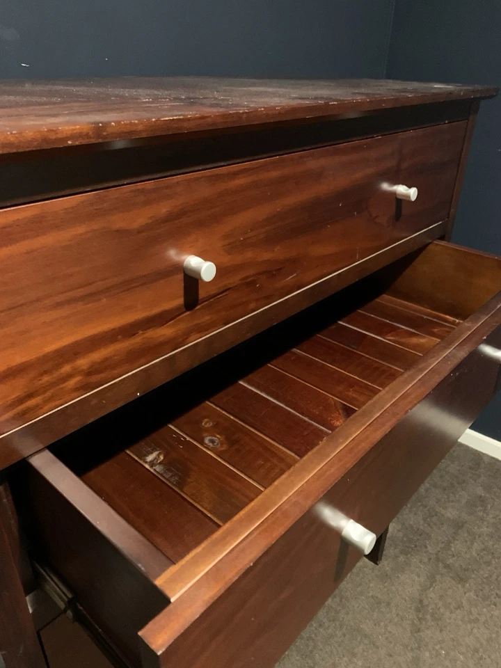 chest of drawers used - image 4 of 4