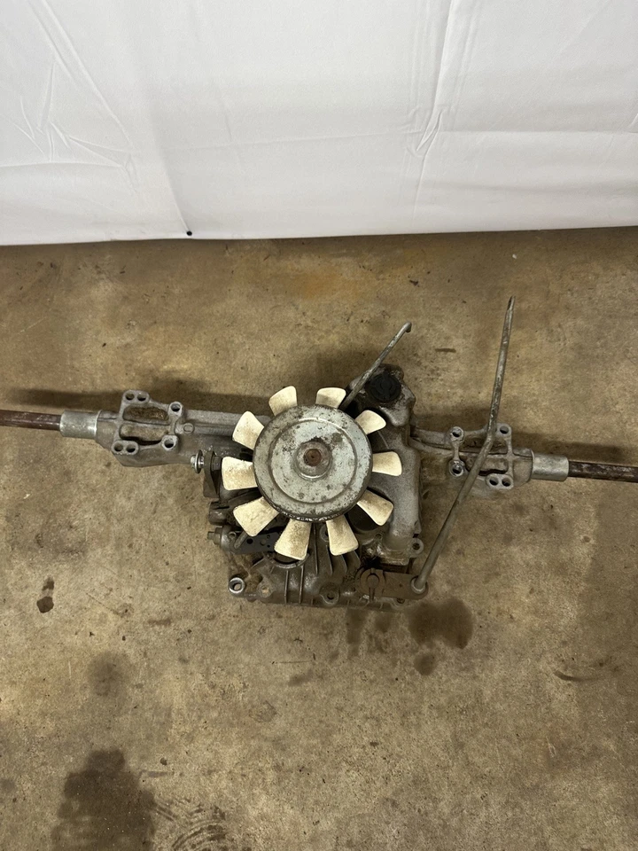 SNAPPER NXT 23HP 46"briggs CORTADORA DE CÉSPED transmisión eje trasero transmisión transeje Foto 2 de 4