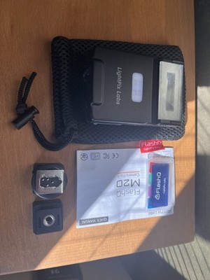 LightPix Labs FlashQ M20 Wireless Flash with Transmitter for Fujifilm