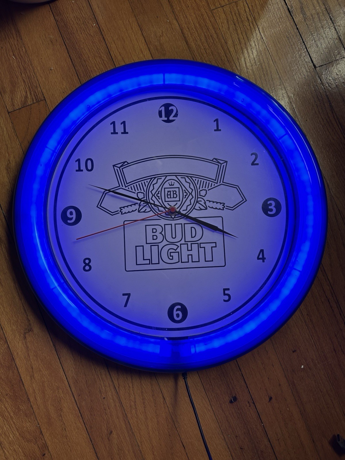 Bud Light 2020 Dive Bar Illuminated Led Neon Clock Display Budweiser Man Cave